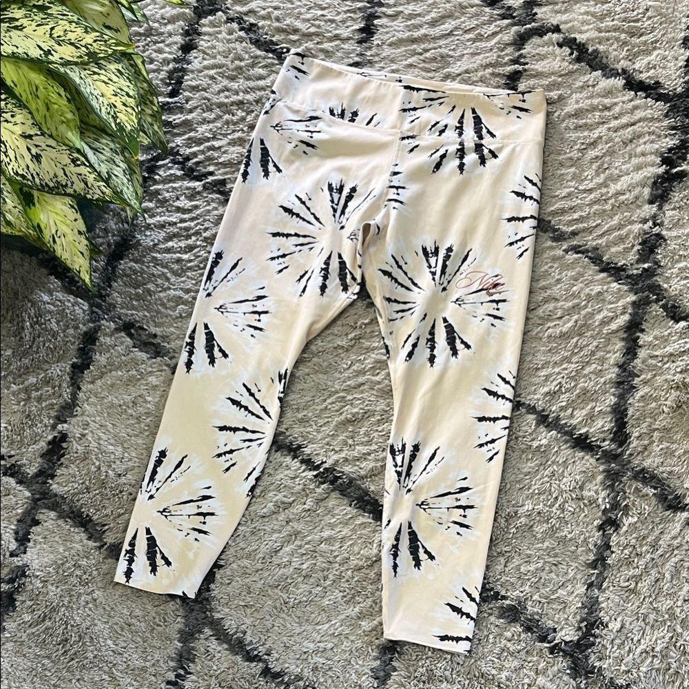 NWOT Women's Nike One Luxe Resort Mid-Rise 7/8 Cream Leggings XL Gym Training - Picture 2 of 11